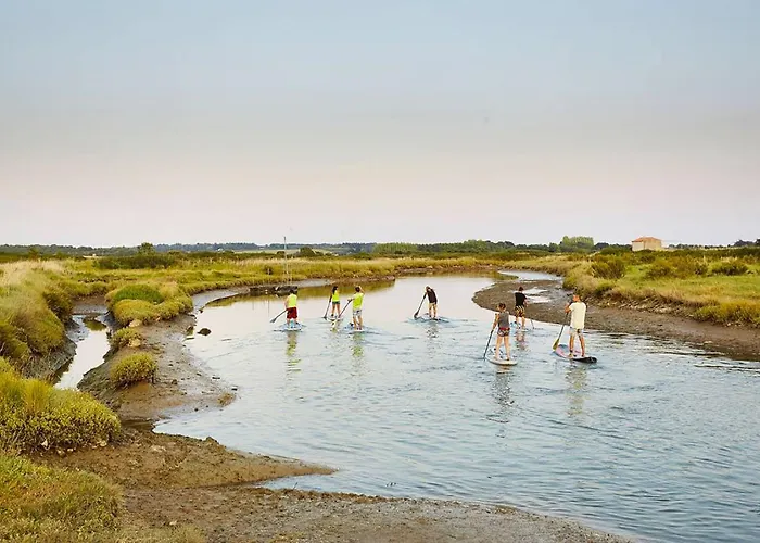Pour 6, Domaine Avec Piscine Chalé *