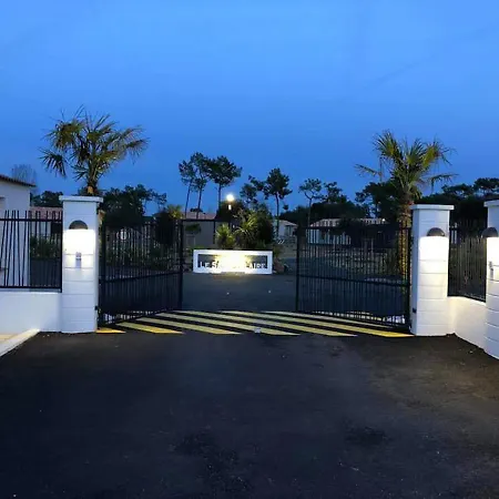 Pour 6, Domaine Avec Piscine Domek alpejski