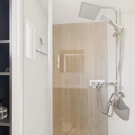 Pour 6, Domaine Avec Piscine Domek alpejski *