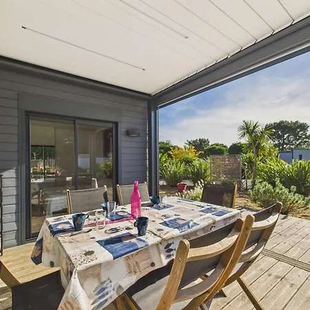 Pour 6, Domaine Avec Piscine Chalet